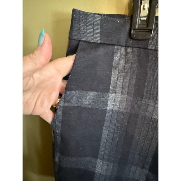 Adrienne Vittadini
  plaid print pants womens 10 - Picture 2 of 3